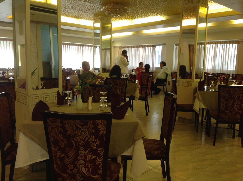 Hotel Ornate Dhaka Zewnętrze zdjęcie